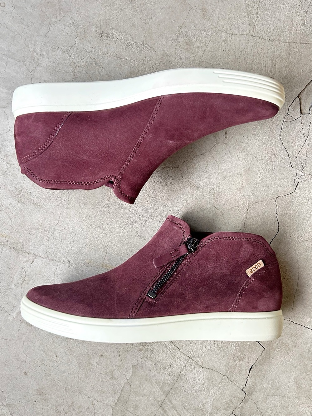 🆕 Listing!  ECCO | 'Soft 7 Side-Zip Bootie'